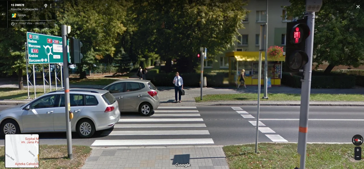 Google Street View - kto został przyłapany przez auto z aparatem