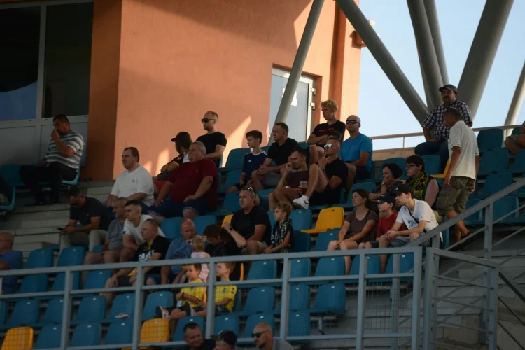 Kibice na meczu Siarka Tarnobrzeg - Karpaty Krosno