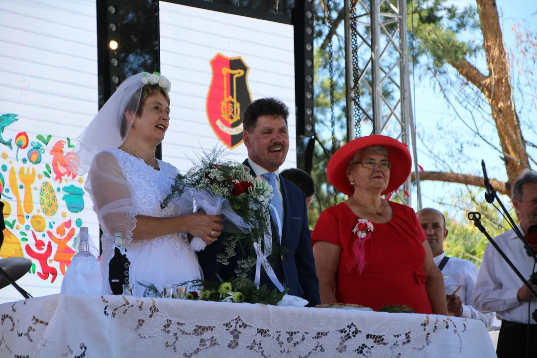 KGW Wola Raniżowska i KGW Mazury na festiwalu w Stalowej Woli