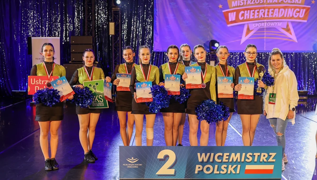 Cheerleaderki z Ustrzyk Dolnych Wicemistrzyniami Polski! [ZDJĘCIA] - Zdjęcie główne