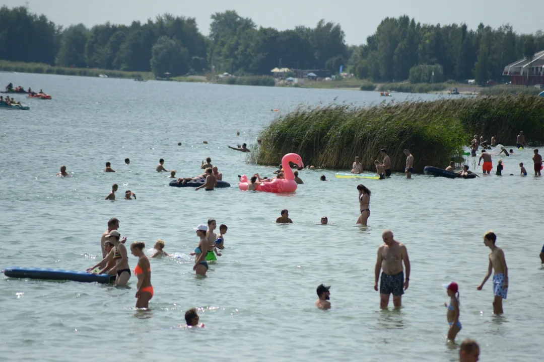 Tłumy nad Jeziorem Tarnobrzeskim - zobacz zdjęcia z sobotniego plażowania