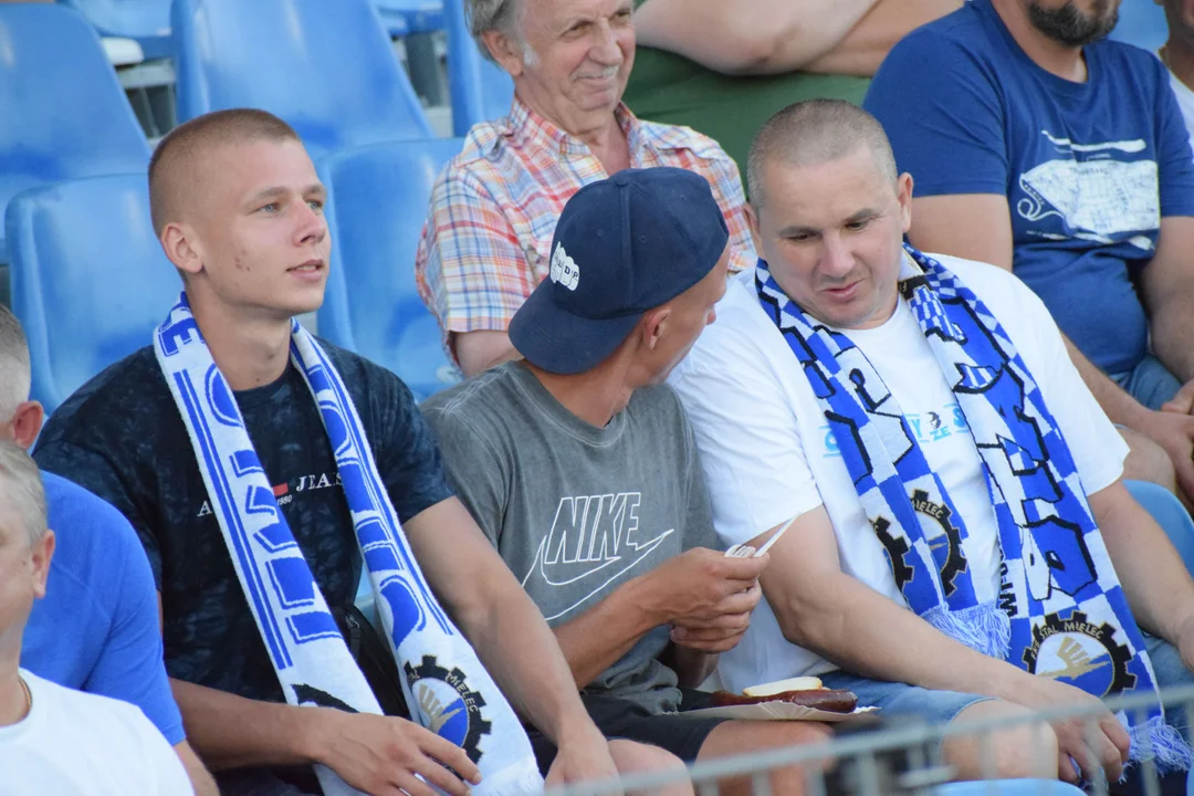 Kibice Stali już na stadionie