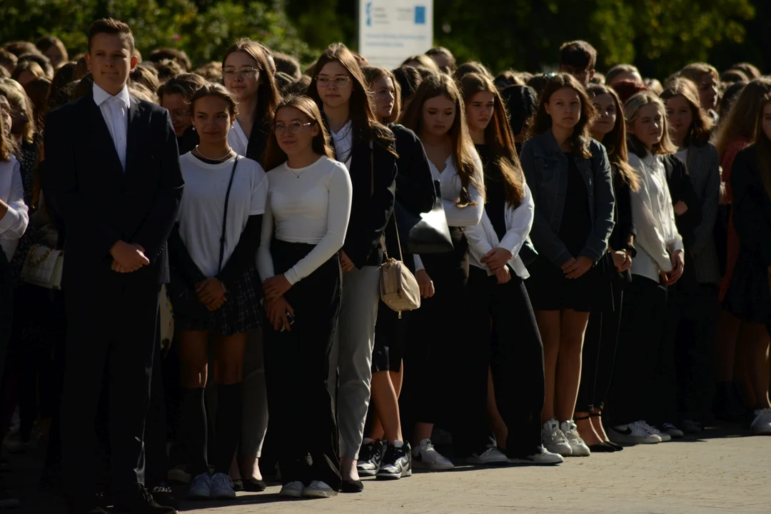 Rozpoczęcie roku szkolnego w Liceum Ogólnokształcącym im. Mikołaja Kopernika w Tarnobrzegu