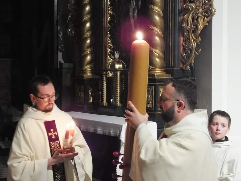 Liturgia Wigilii Paschalnej w Tarnobrzegu