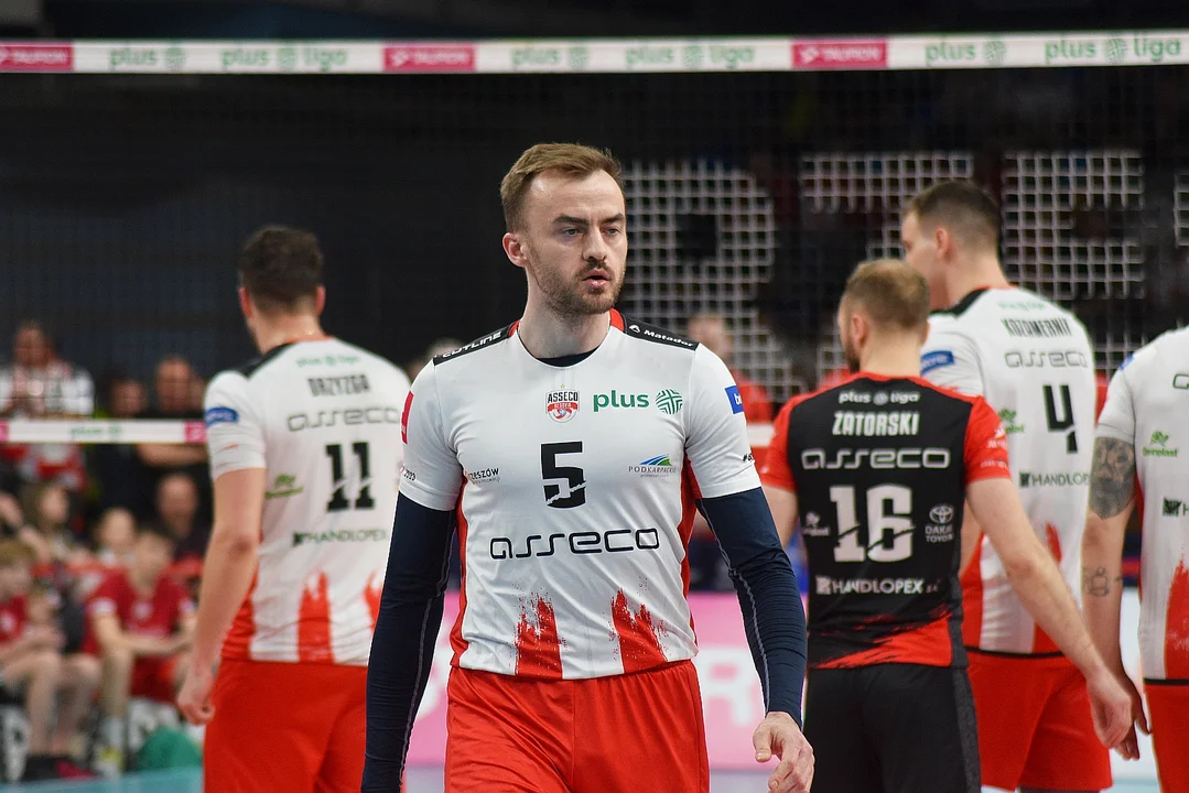 Pierwszy półfinałowy mecz siatkarskiej PlusLigi: Asseco Resovia Rzeszów - Grupa Azoty ZAKSA Kędzierzyn-Koźle (2:3)