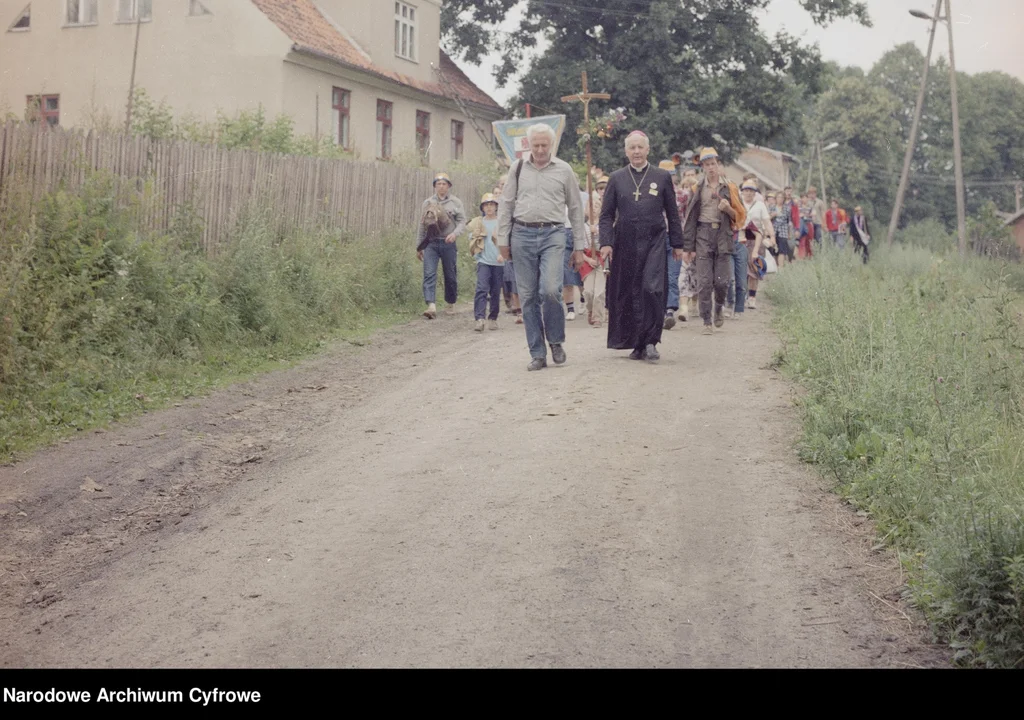 Pielgrzymki na Jasną Górę dawniej. Zobaczcie archiwalne zdjęcia