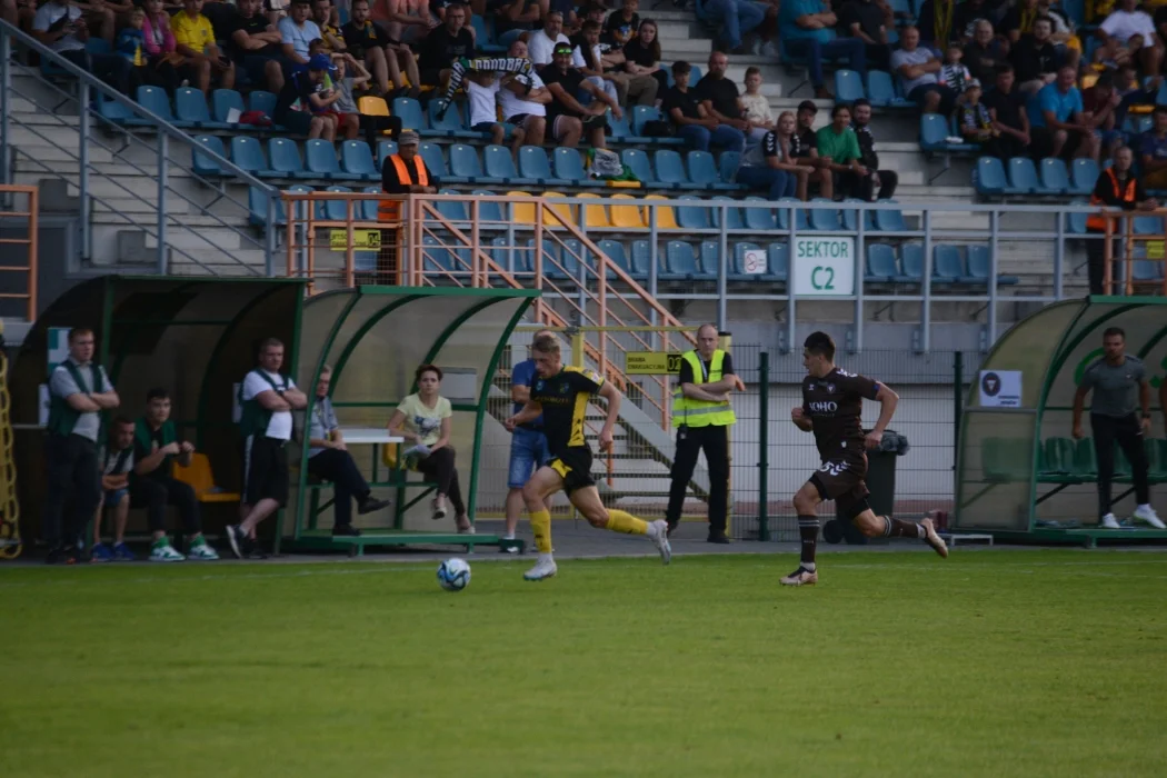 Trzecia liga, grupa 4: Siarka Tarnobrzeg - Garbarnia Kraków 0:0