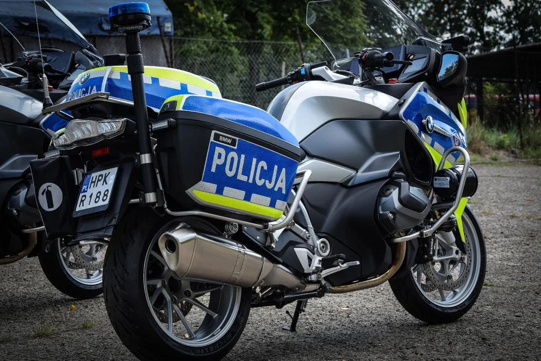 Nowe motocykle policyjne BMW w rękach podkarpackich policjantów