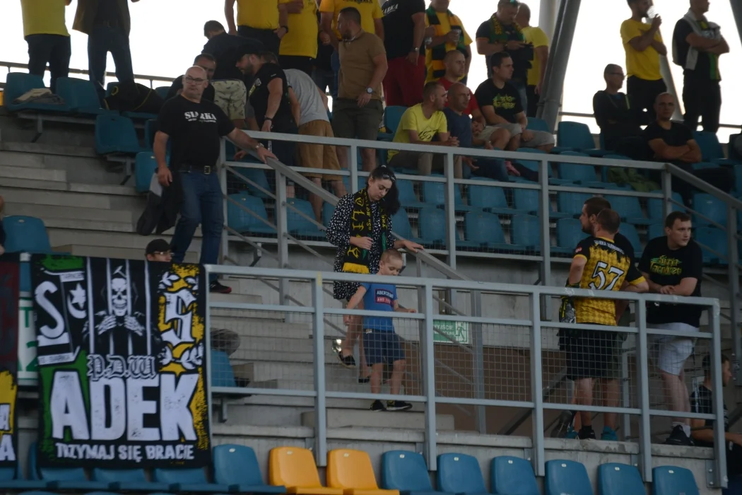 Trzecia liga, grupa 4: Siarka Tarnobrzeg - Garbarnia Kraków 0:0