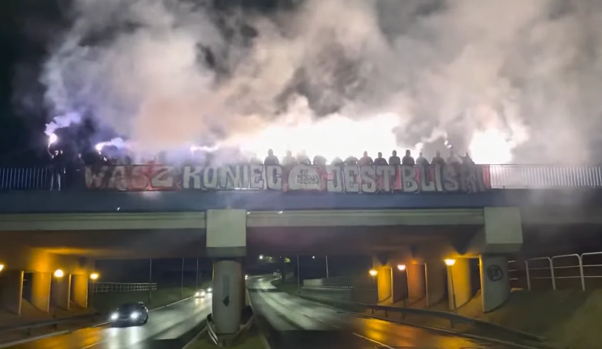 Kibice Stali i Resovii mobilizują się na derby. Mnóstwo plakatów i opraw na ulicach miasta [ZDJĘCIA]