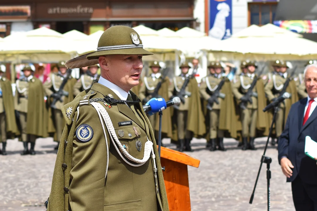 Obchody Dnia Flagi Rzeczypospolitej Polskiej na Rynku w Rzeszowie