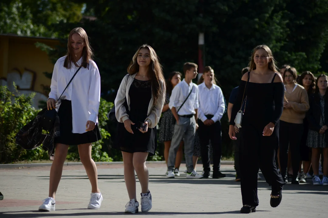 Rozpoczęcie roku szkolnego w Liceum Ogólnokształcącym im. Mikołaja Kopernika w Tarnobrzegu