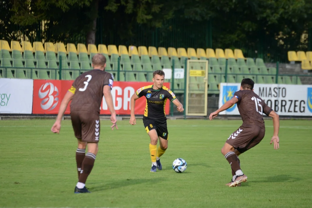 Trzecia liga, grupa 4: Siarka Tarnobrzeg - Garbarnia Kraków 0:0