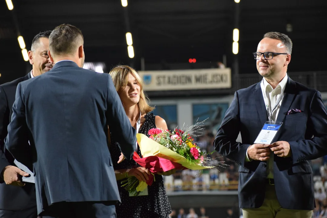 Kasia Zdziebło nagrodzona na stadionie