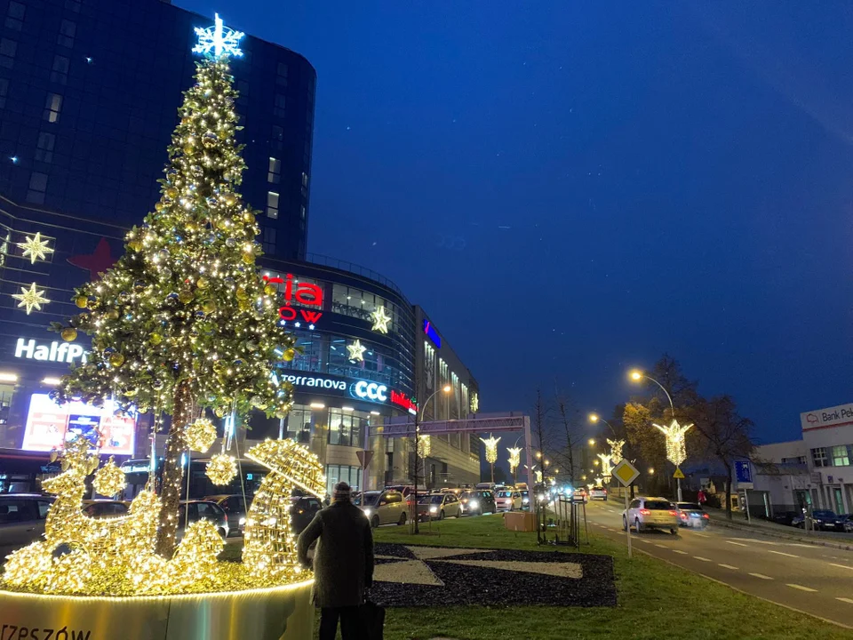 Oświetlenie świąteczne w centrum Rzeszowa