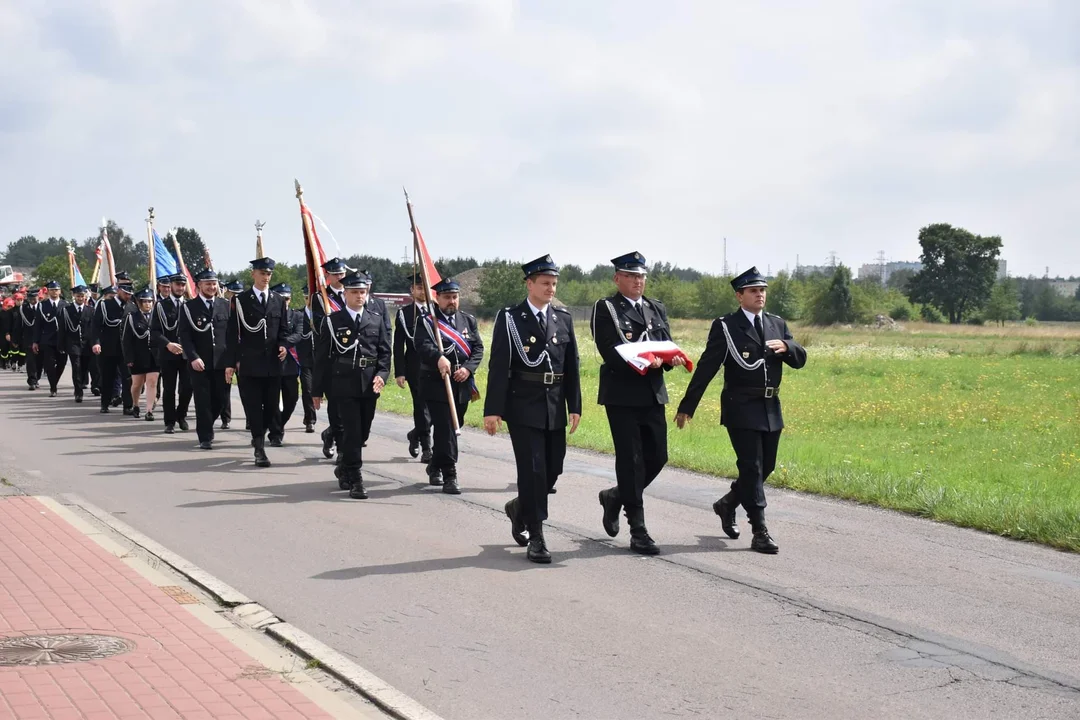 Przemarsz strażaków ulicami Mielca [ZDJĘCIA] - Zdjęcie główne