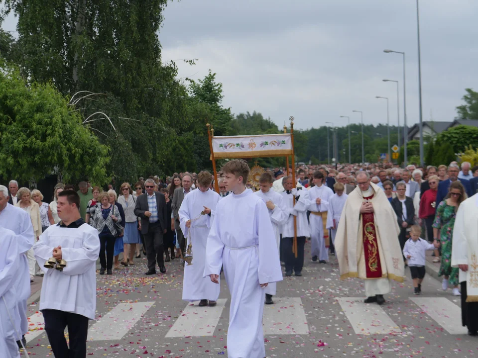 Boże Ciało 2023. Procesja na Smoczce w Mielcu