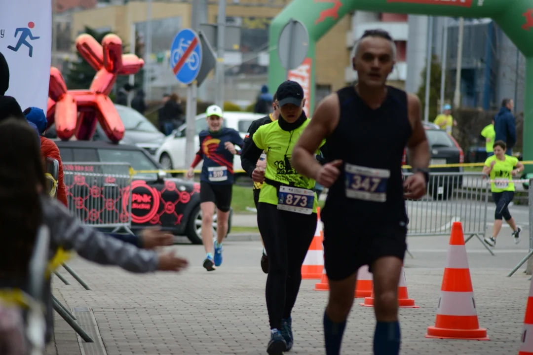 16. PKO Półmaraton Rzeszowski oraz 8. PKO Sztafeta Półmaratońska w Rzeszowie - dużo zdjęć z trasy i mety