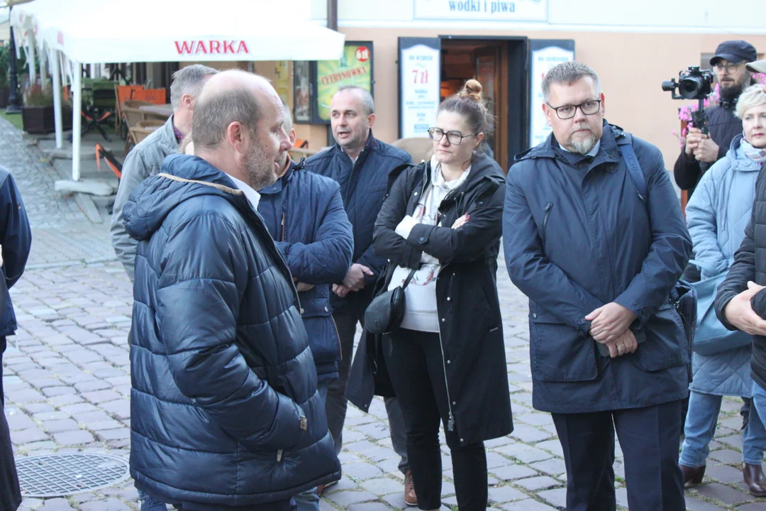 Spacer z prezydentem Konradem Fijołkiem ulicami Rzeszowa