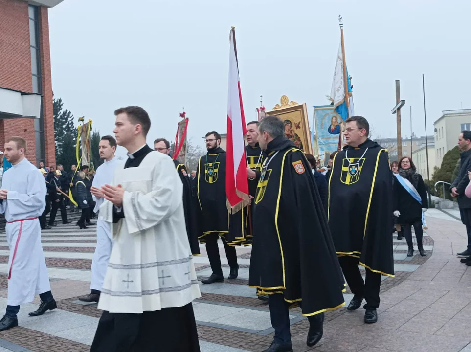 Procesja rezurekcyjna w kościele MBNP w Mielcu