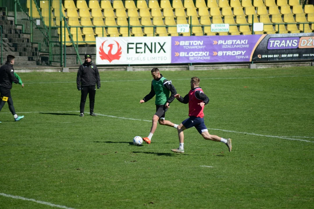 Trening piłkarzy Siarki Tarnobrzeg przed meczem z Zagłębiem II Lubin