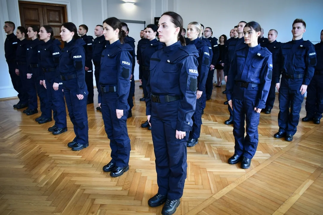 Nowo przyjęci policjanci złożyli ślubowanie