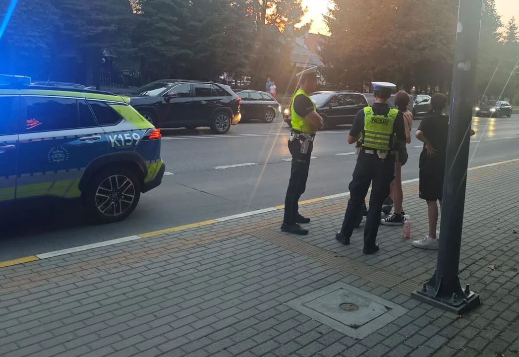 Policjanci przeciwko nieodpowiedzialnemu korzystaniu z hulajnóg elektrycznych