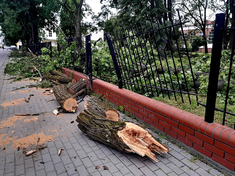 Burza przy ZS im. Groszkowskiego