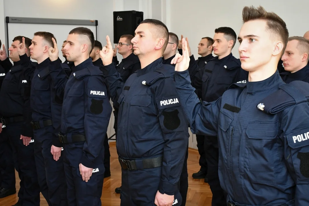 Nowo przyjęci policjanci złożyli ślubowanie w Rzeszowie