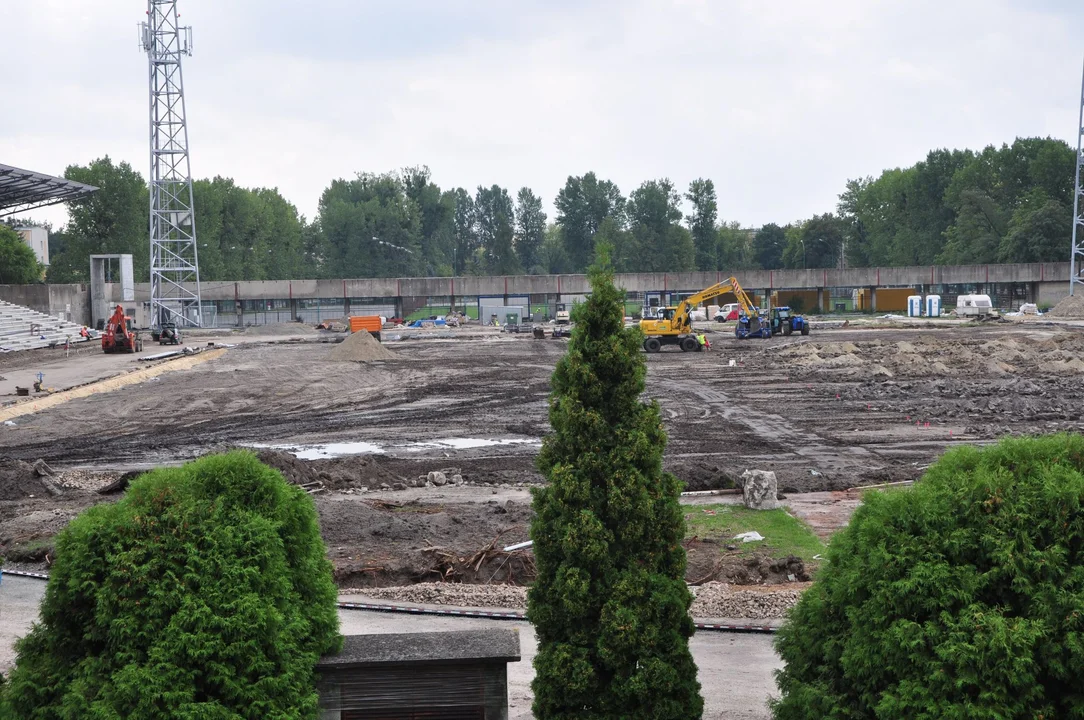 Rozbiórka starego i budowa nowego Stadionu Miejskiego w Mielcu