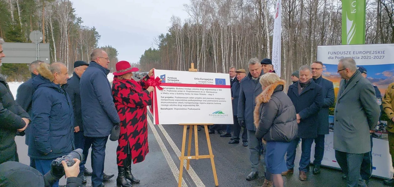 Uroczyste poświęcenie i oddanie do użytku nowego odcinka drogi wojewódzkiej nr 984