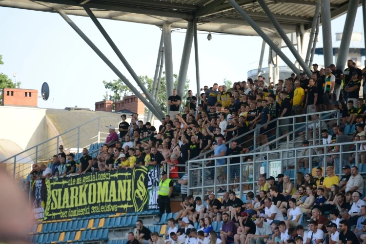 Kibice na meczu Siarka Tarnobrzeg - Karpaty Krosno