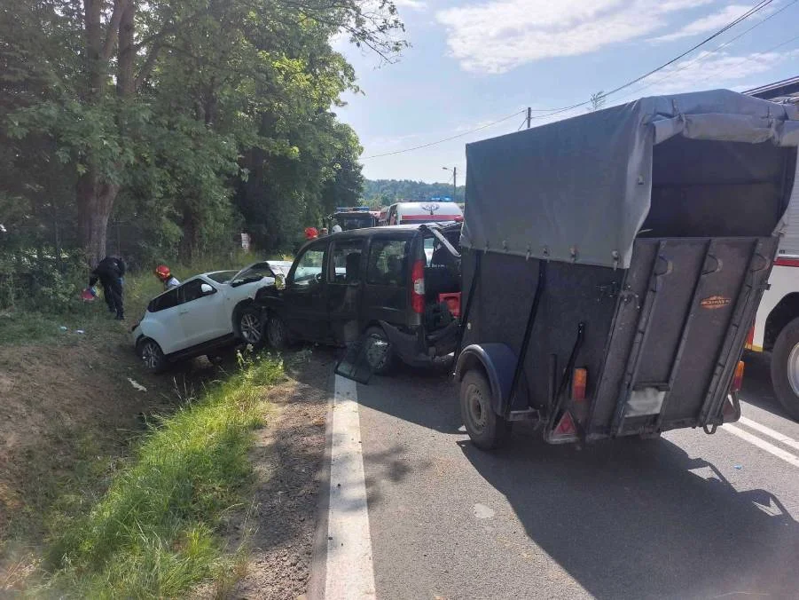 Czołowe zderzenie samochodów osobowych w Berezce. Są osoby poszkodowane [ZDJĘCIA] - Zdjęcie główne