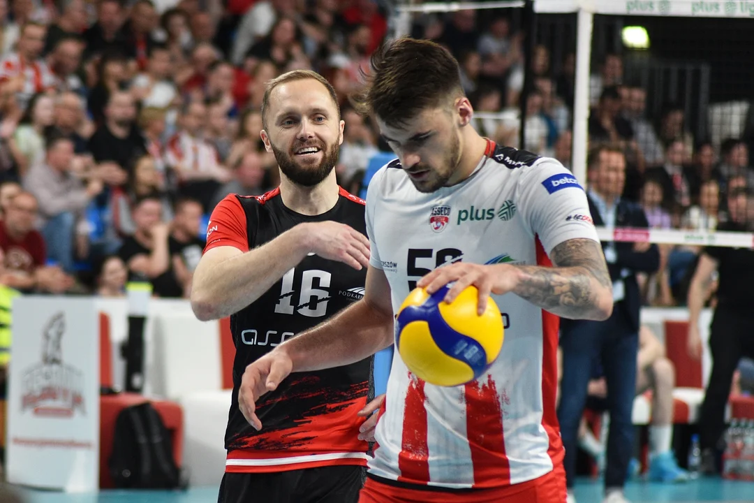 Drugi półfinałowy mecz siatkarskiej PlusLigi: Asseco Resovia Rzeszów - Grupa Azoty ZAKSA Kędzierzyn-Koźle (1:3)