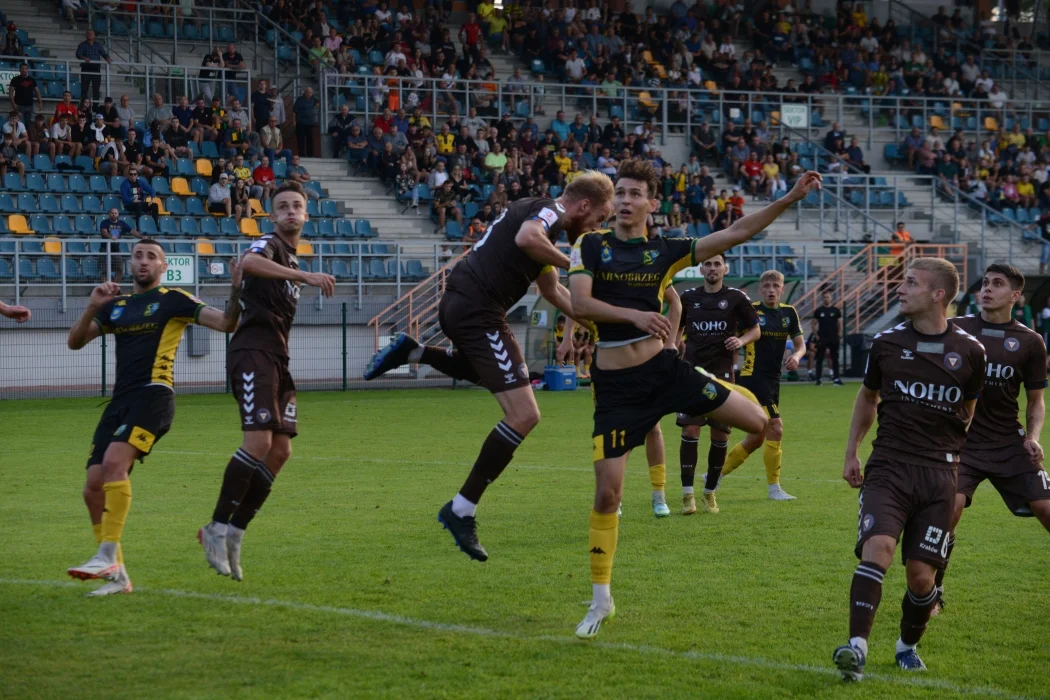 Trzecia liga, grupa 4: Siarka Tarnobrzeg - Garbarnia Kraków 0:0