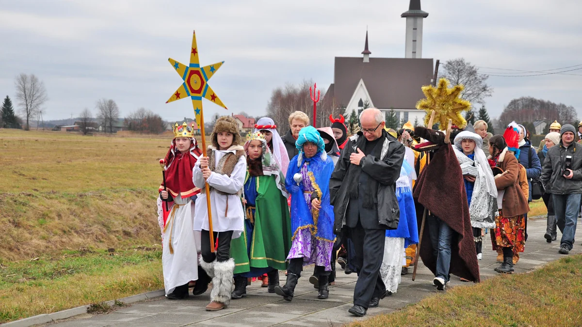 Przegląd Widowisk Kolędniczych w Kolbuszowej Górnej w 2014 roku. Zobacz zdjęcia sprzed dekady - Zdjęcie główne