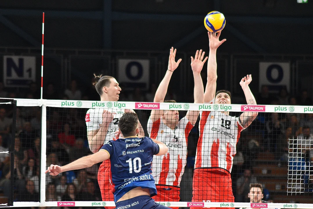 Drugi półfinałowy mecz siatkarskiej PlusLigi: Asseco Resovia Rzeszów - Grupa Azoty ZAKSA Kędzierzyn-Koźle (1:3)