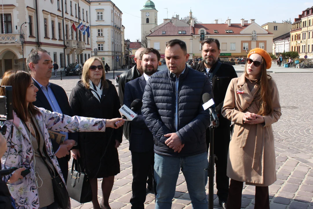 Konferencja prasowa Konfederacji w sprawie unijnej dyrektywy budowlanej