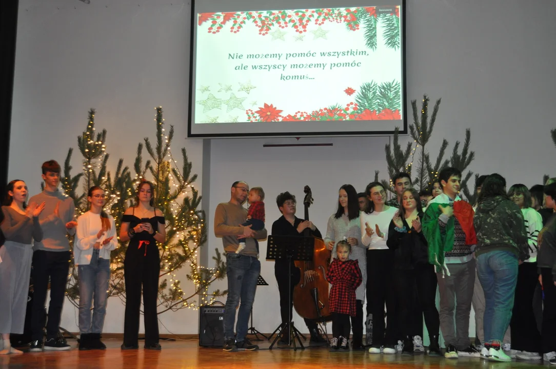 Koncert Charytatywny dla Filipka w ZST w Mielcu [ZDJĘCIA] - Zdjęcie główne