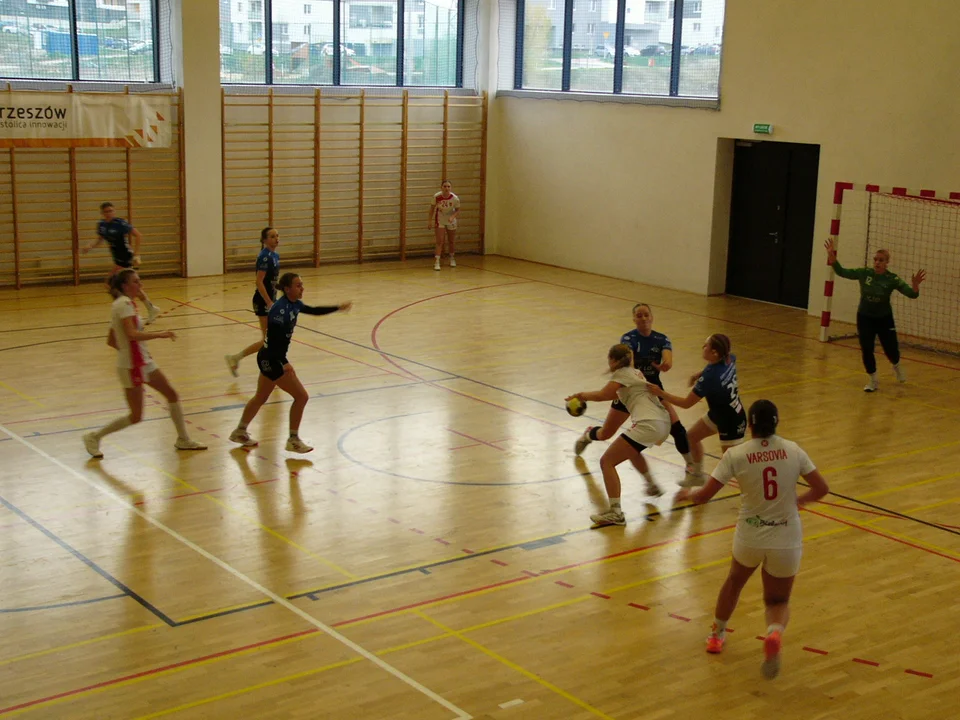 SPR Handball Rzeszów vs UKS Varsovia Warszawa