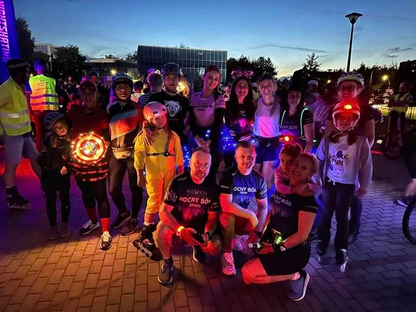 Nightskating Rzeszów. Rolkarze pokonali 10 km nocą ulicami Rzeszowa [ZDJĘCIA] - Zdjęcie główne