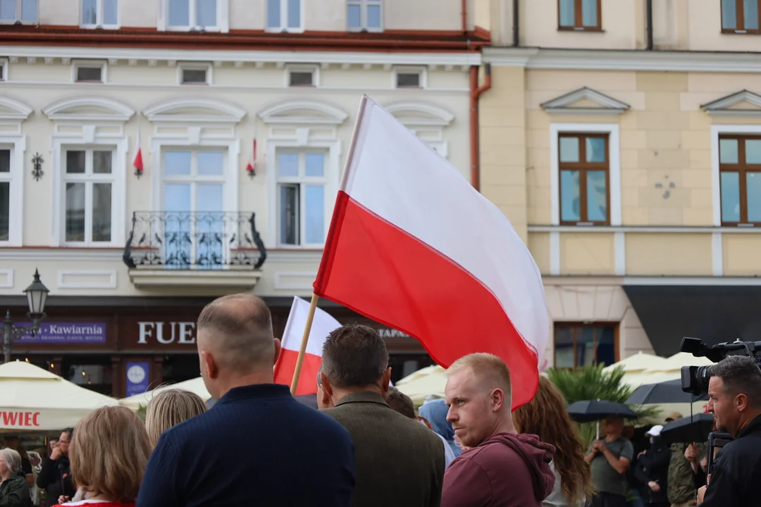 Biało-czerwono