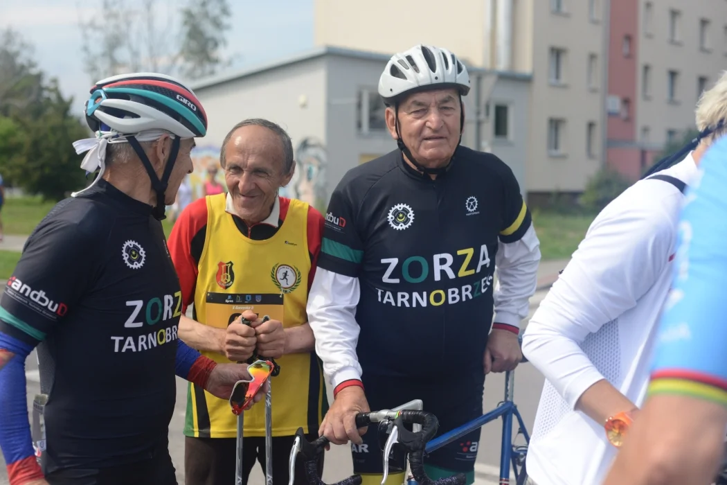 "Rowerem po zdrowie" z medalistami olimpijskimi Tadeuszem Mytnikiem i Mieczysławem Nowickim
