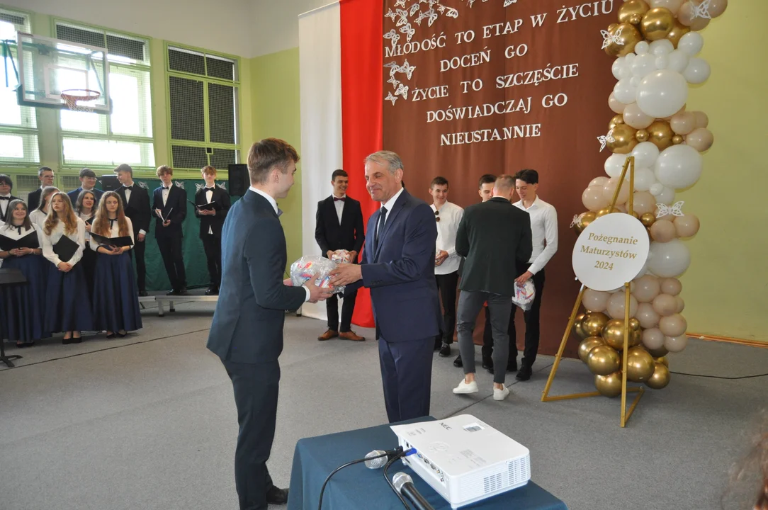 Zakończenie szkoły w I LO im. St. Konarskiego w Mielcu