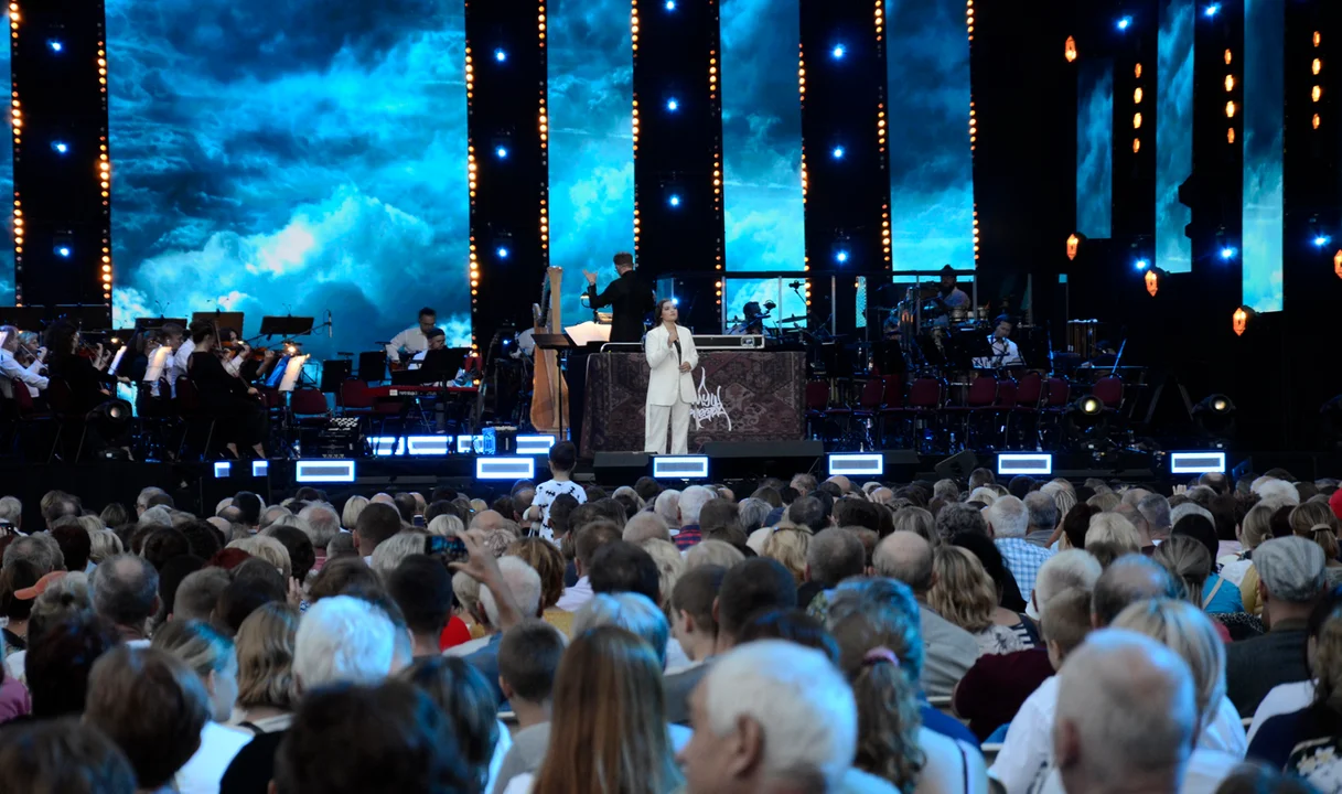 Festiwal Psalmów Dawidowych 2024 w Kolbuszowej. Na scenie m.in. Golec uOrkiestra, Mateusz Ziółko czy Halina Mlynkowa [ZDJĘCIA] - Zdjęcie główne