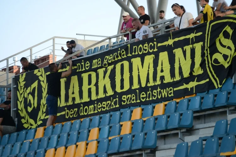 Kibice na meczu Siarka Tarnobrzeg - Karpaty Krosno