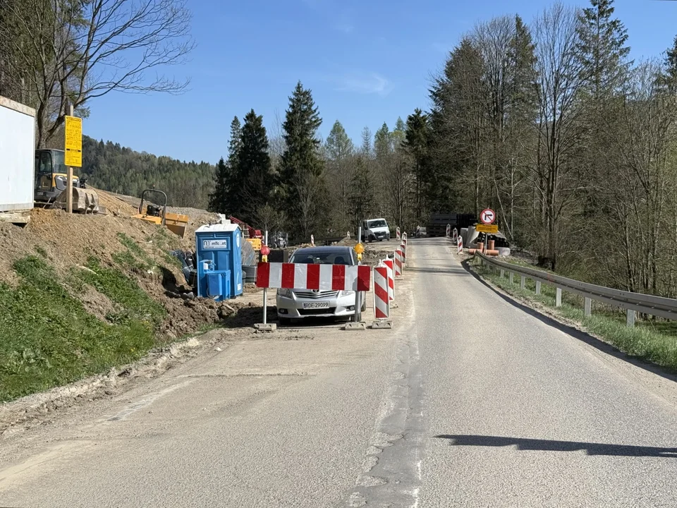 Prace przy osuwisku w Cisnej