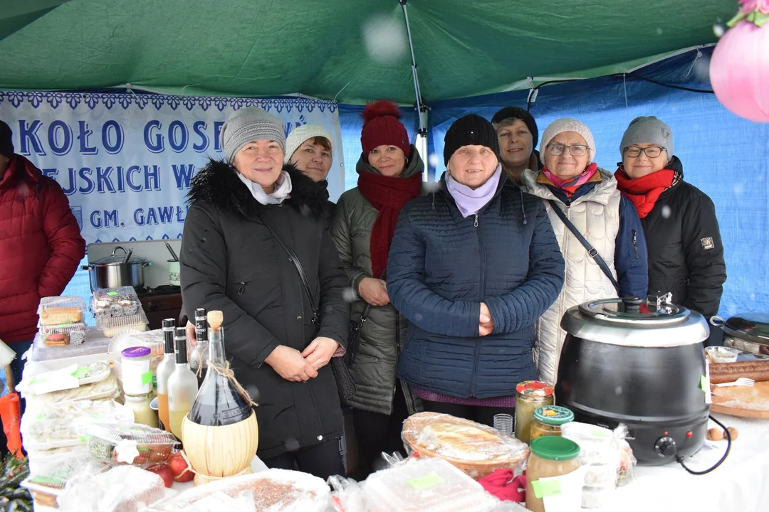 Śnieżny Powiatowy Jarmark Świąteczny [ZDJĘCIA, VIDEO] - Zdjęcie główne