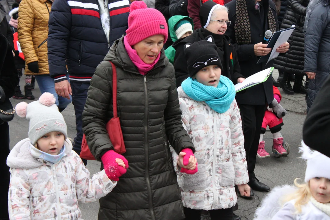 Orszak Trzech Króli w Rzeszowie. Kolęda pokoju z Zalesia do Katedry Rzeszowskiej