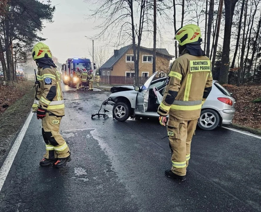 Policja o wypadku na drodze wojewódzkiej w Przedborzu i stłuczce w Kolbuszowej. Co ustalili mundurowi? - Zdjęcie główne